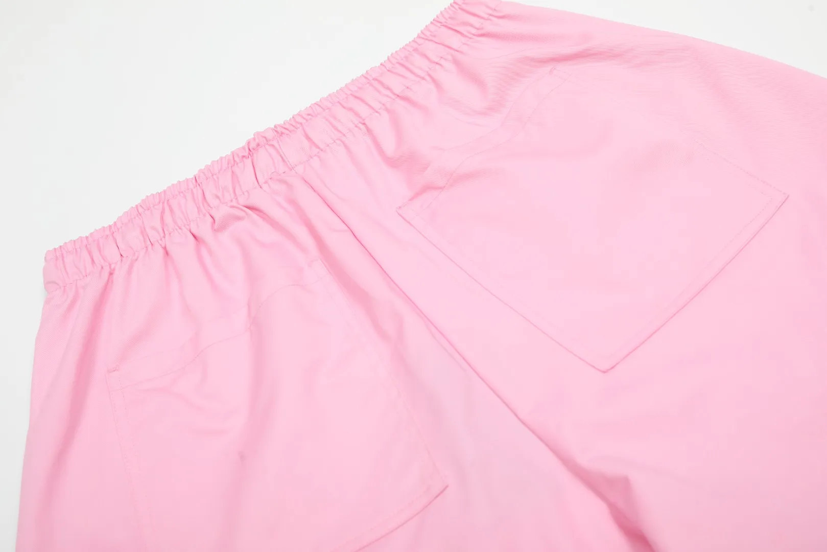 P166 💰 "Top quality" Style number: 1102# [Ralph Lauren Paul small label war horse basic classic shorts] ✅Ralph Lauren Ralph Lauren dopamine war horse small label outdoor shorts ✅Summer fresh, classic and versatile drawstring basic classic shorts ✅Lazy style must-have item The upper body has a fresh feeling ✅Nylon silk floss is smooth and soft, highly breathable and not stuffy ✅Specialized for platform live broadcast, wholesale entity, summer running volume ✅Simple and easy to match, light American style, super great ✅Standard for summer, small and sexy is YYDS, a must-have for petite girls. Size: S-L #Elastic waistline can be stretched. Color: Black, White, Light Blue, Off-white, Pink, Light Green, Khaki